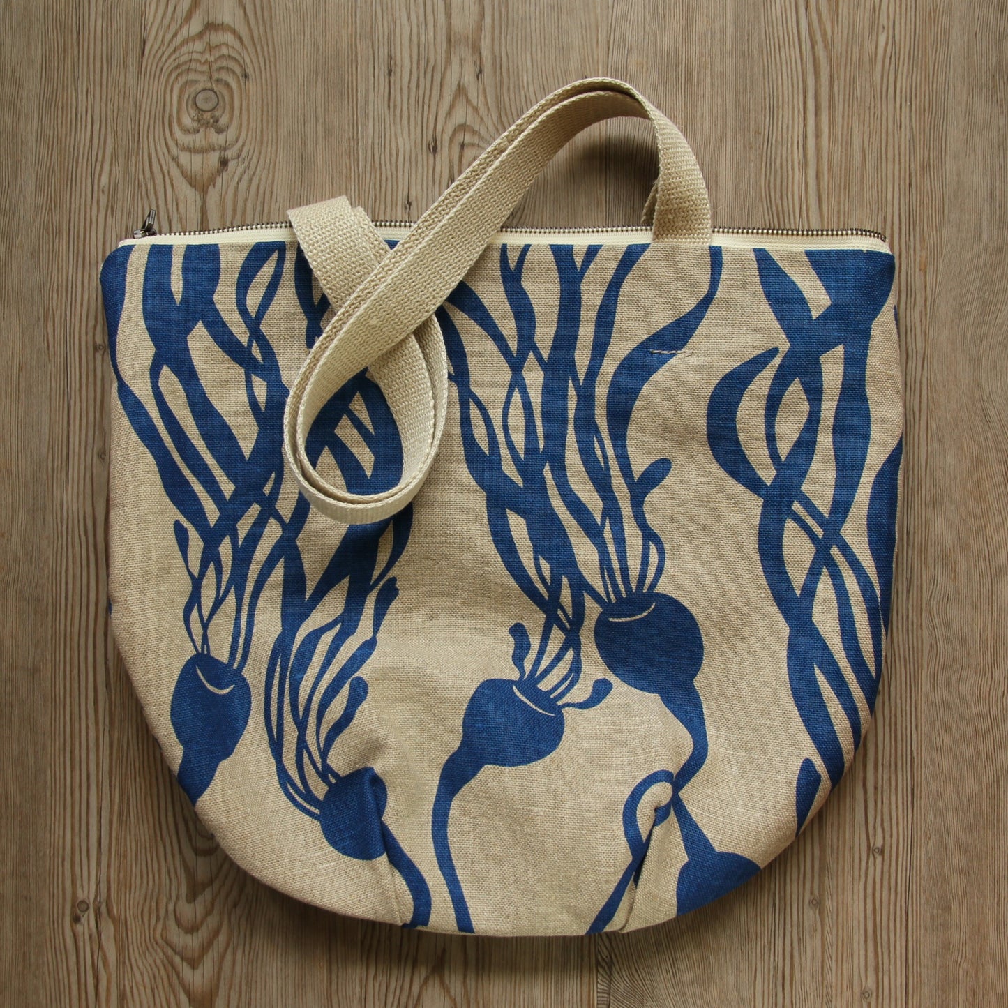 Bull Kelp in Marine Blue - Belgian Linen Tote with Zipper