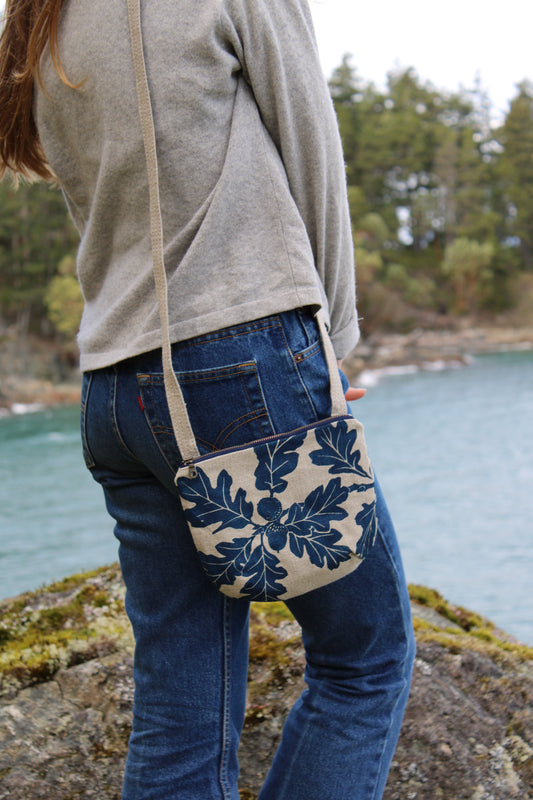 Small Simple Purse - Garry Oak in Indigo