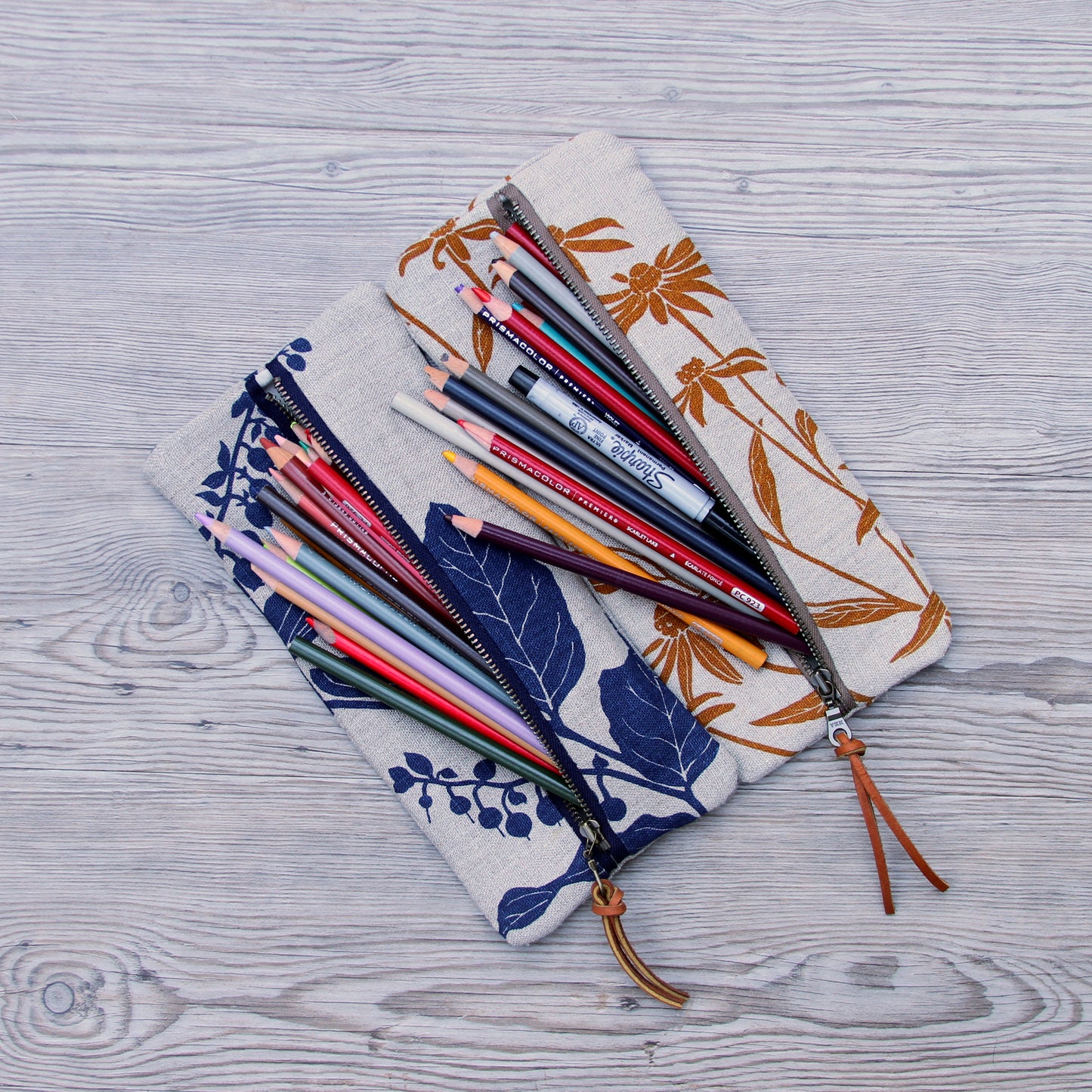 Slim Pouch - Salal in Hunter