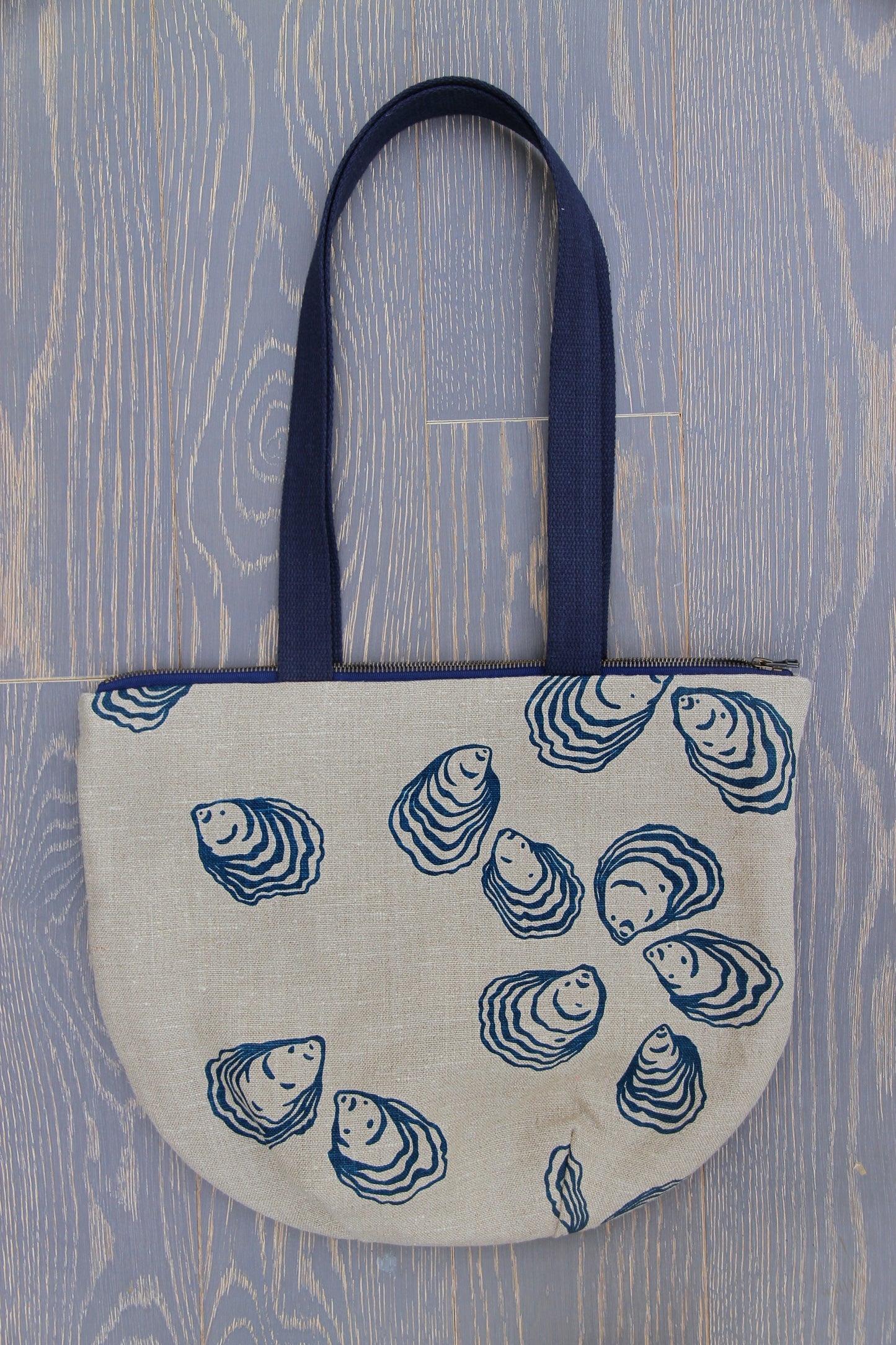 Oyster in Deep Pool - Belgian Linen Tote with Zipper