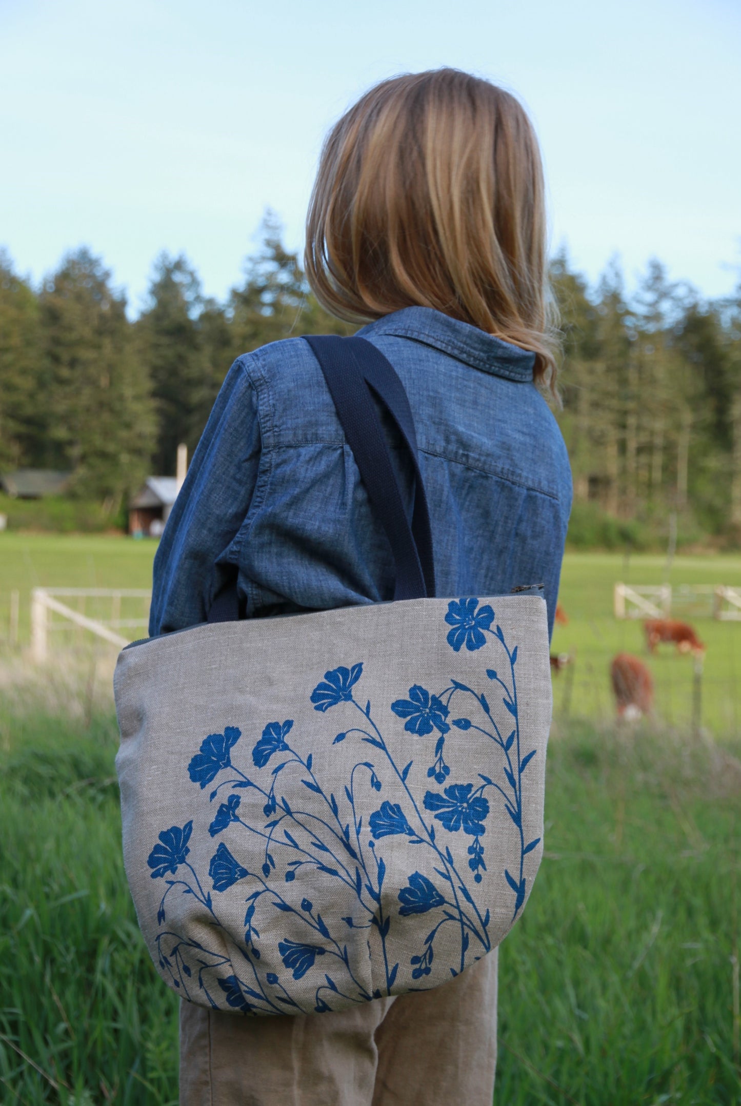 Flax Flowers - Belgian Linen Tote with Zipper