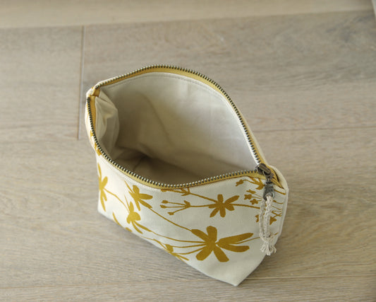 Supply Pouch - 8" Bedstraw in Wheat on Stone Canvas