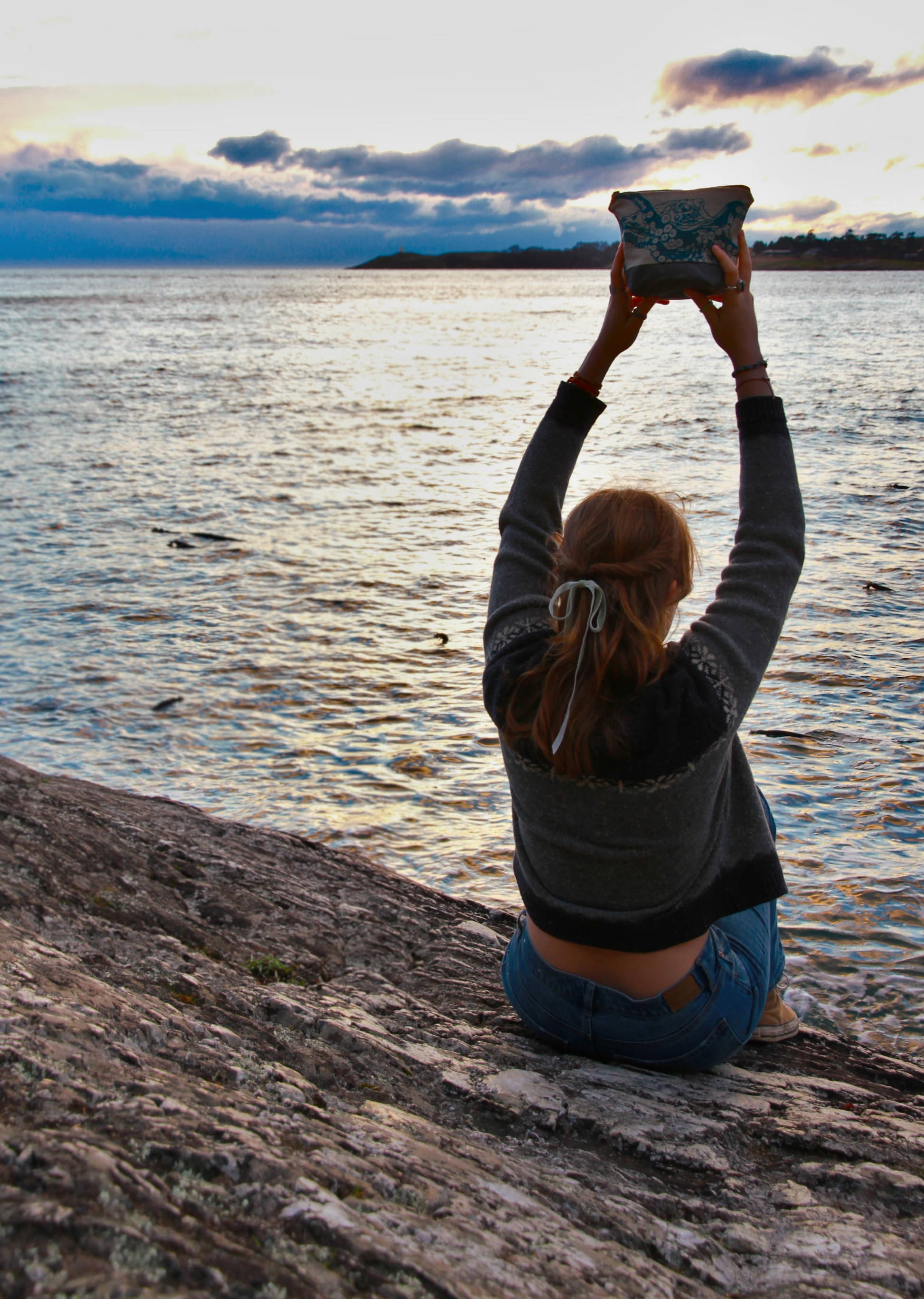 behold the backlighting