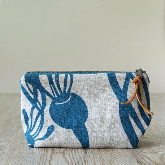 Triangle Pouch - Small - Bull Kelp Large in Pool