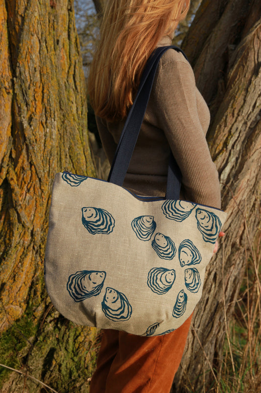 Oyster in Deep Pool - Belgian Linen Tote with Zipper