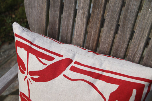20" Honeysuckle Linen Pillow in Scarlet