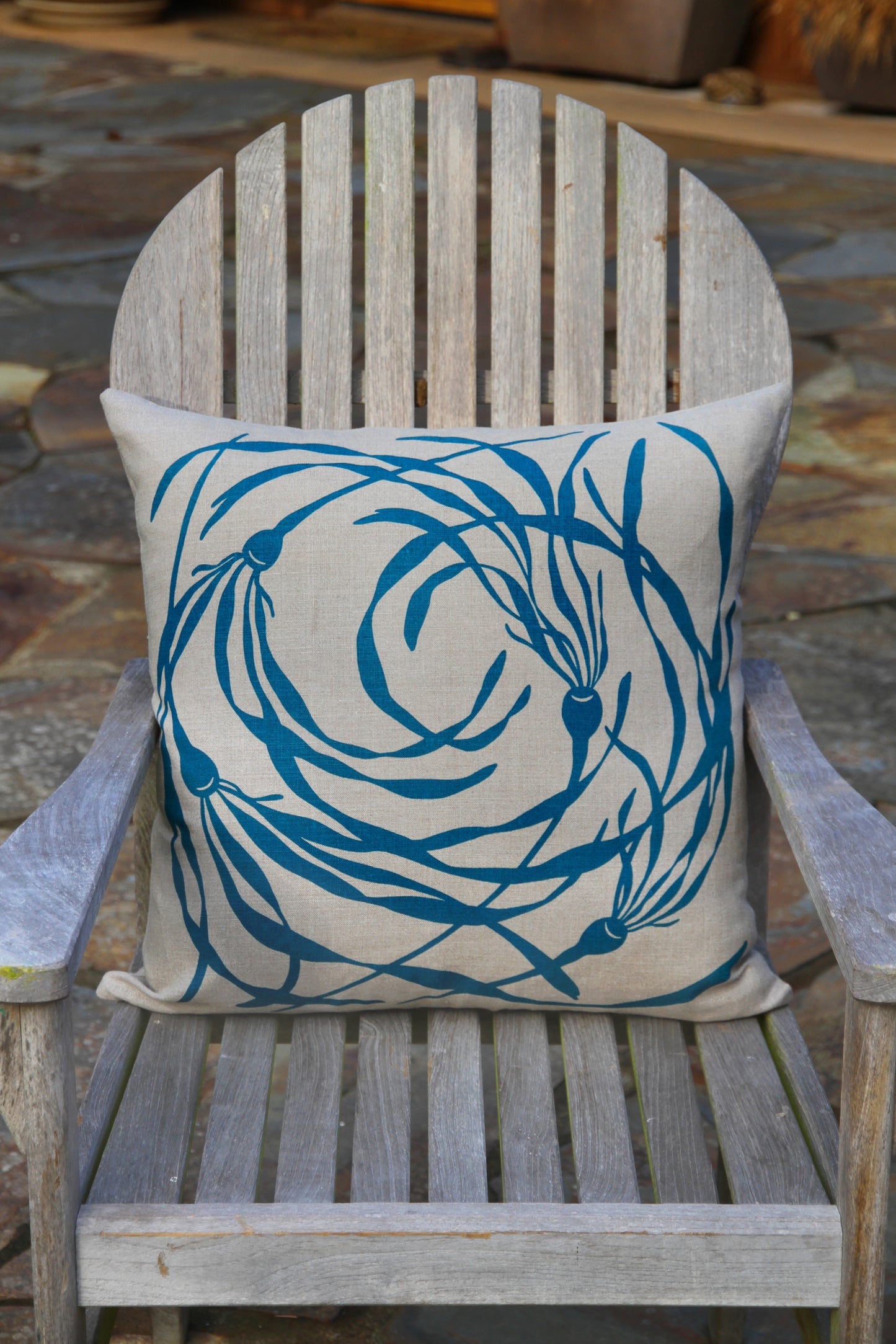 20" Swirly Kelp Linen Pillow in Teal