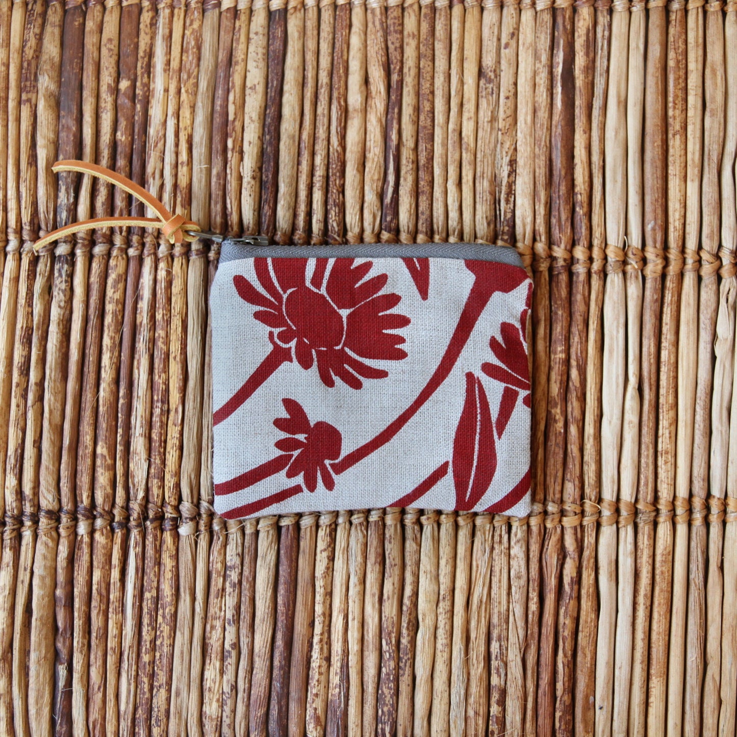 4" Pouch - Red Daisy on Flax