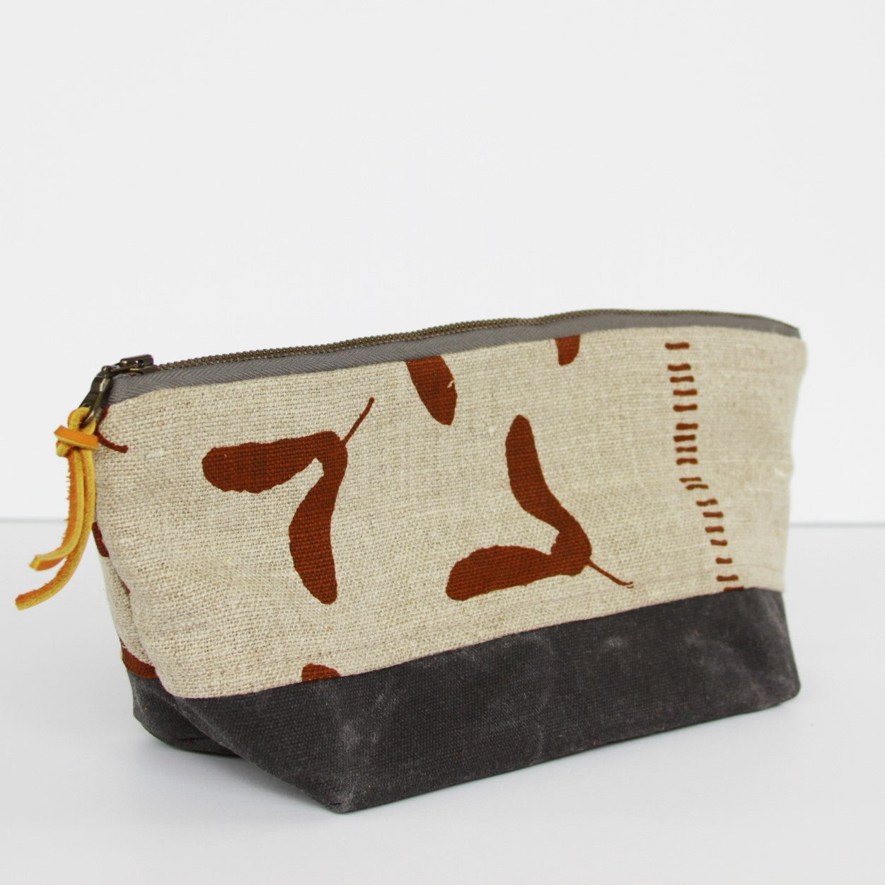 Triangle Pouch - Samara in Nut
